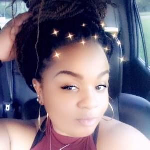 Meet your Posher, Lena